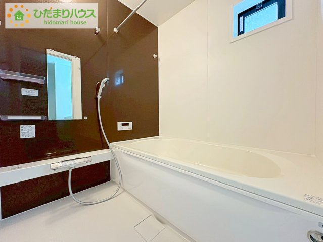 ひたちなか市稲田1期　新築戸建の浴室|"何歳まで一緒に入ってくれるだろうか・・・。
広いお風呂は、お子様と一緒に入るバスタイムがより楽しくなります。"