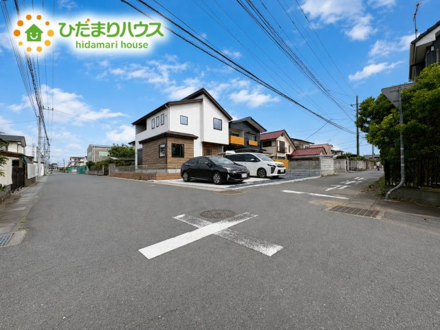 ひたちなか市稲田1期　新築戸建の前面道路含む現地写真|小学校まで900m！お子様の登下校も安心できる距離です♪