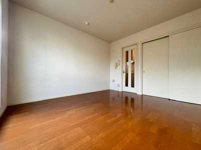 【寝室】 | SUNNY COURT