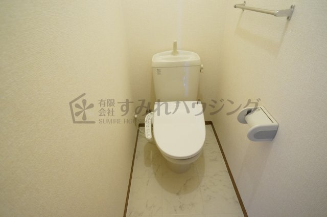 プルーリオンのトイレ|参考、同建物・同間取りの号室