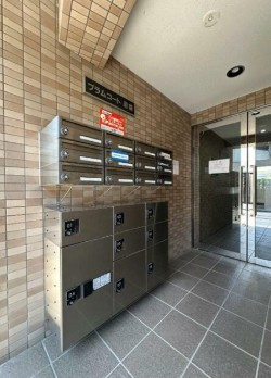 【設備】 | プラムコート沼袋 | メールボックス・宅配ボックス完備！