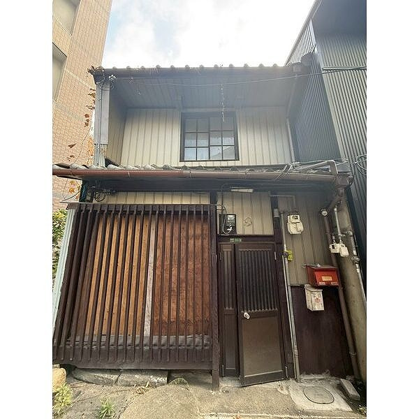 大阪市北区西天満３丁目の店舗一部の外観