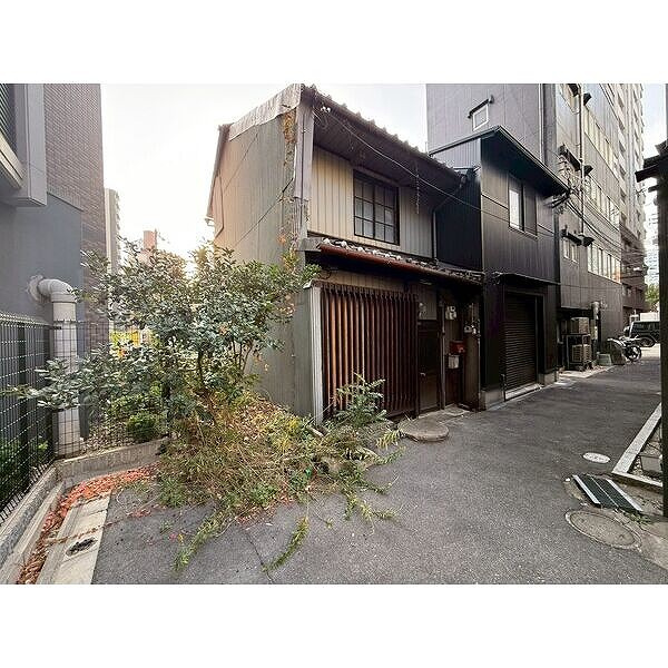 大阪市北区西天満３丁目の店舗一部の外観