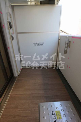 【バルコニー】 | エステムコート中之島GATEⅡ | 外からの目が気にならないバルコニーで洗濯物が干せます
