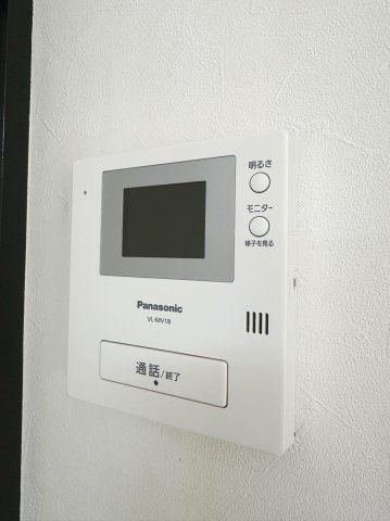 来客の顔を室内から確認できるTVモニター付きインターホン