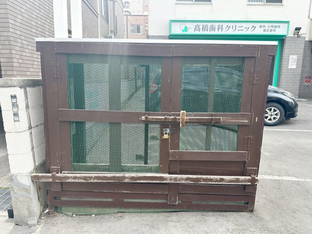 【ゴミ捨て場】 入居者専用のゴミ置き場を完備
