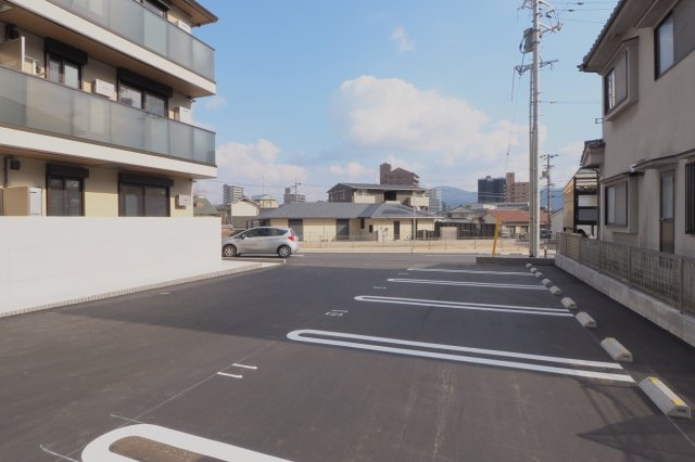 Sun Westの駐車場