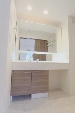 Sun Westの独立洗面台