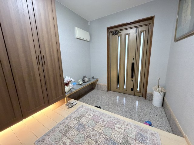 丹波市氷上町稲継の中古一戸建の玄関