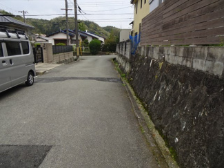 【前面道路含む現地写真】 | 川西市緑が丘1丁目35　新築一戸建て　2号棟