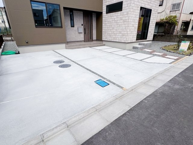 和歌山市粟3-10　新築一戸建ての駐車場