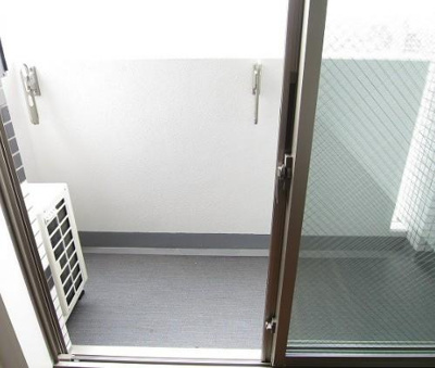 【バルコニー】 | AZEST中野新橋 | 南東向きのバルコニー。