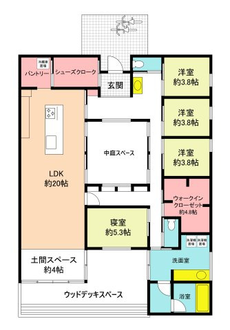 設計士と考えた住まい　築浅中古一戸建の間取り|☆中庭を中心とした他にはない間取りです。全居室がほどよい距離間で結ばれ触れ合える空間です♪LDKは広々24帖、上部は勾配天井になっています。

