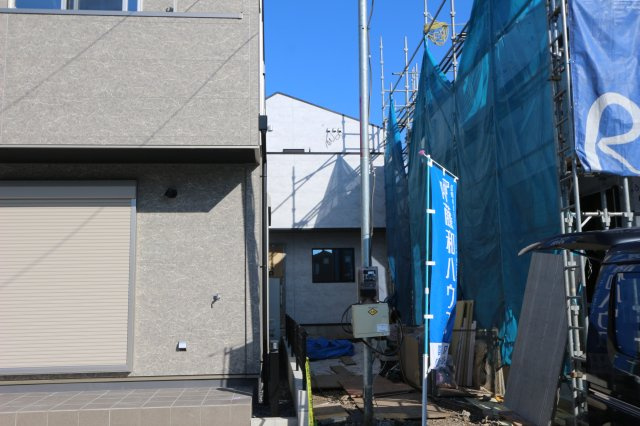 小平市小川東町Ⅳ期の外観|キッチン横には便利なパントリーを設計。