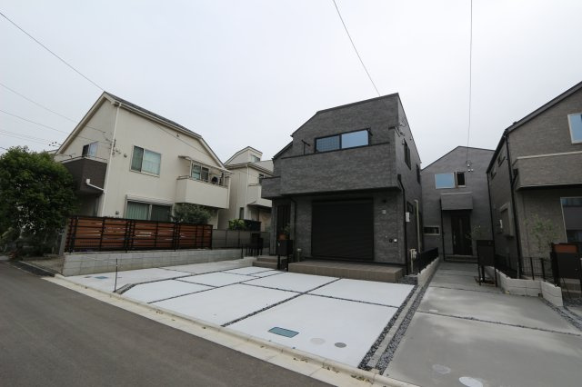 小平市小川東町Ⅳ期の外観|リビングイン階段&対面式キッチンを採用した、ご家族の絆が育まれる間取り設計。