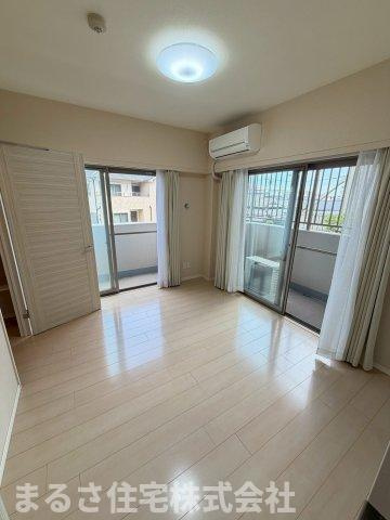 コアマンション橘公園リバーステージの洋室