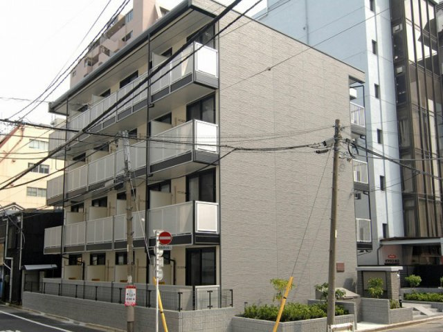 レオパレスエムエムワンの外観
