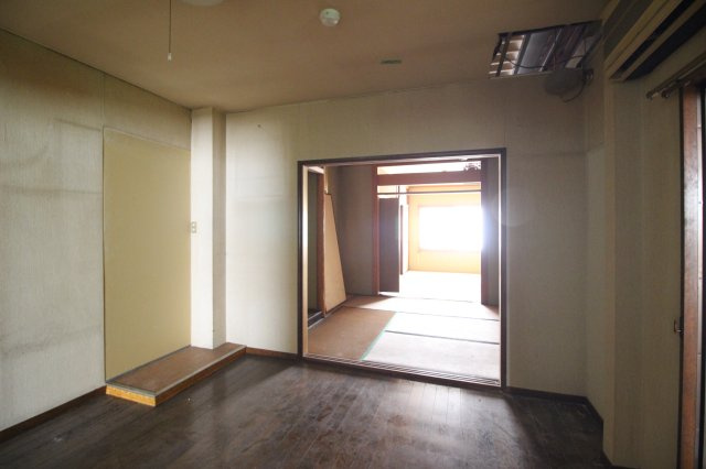 田町275ビルの居間・リビング