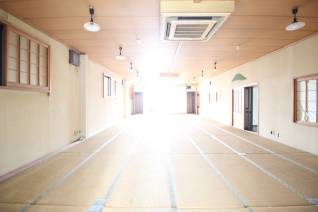 田町275ビルのロビー