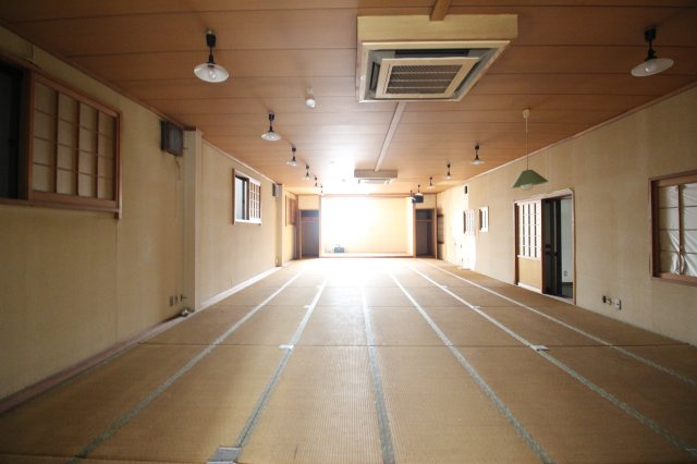 田町275ビルのロビー