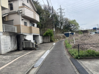 【前面道路含む現地写真】 | 再生住宅　横浜市戸塚区舞岡町 | 前面道路