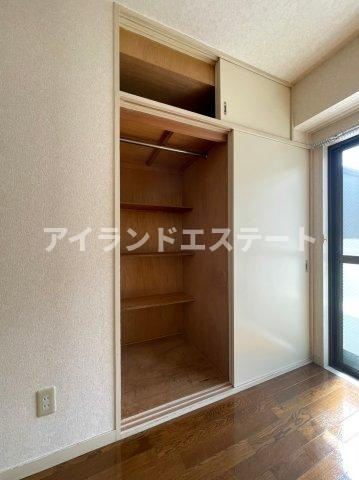 ミキハウス　オートロック　バイク相談　洋室7帖の収納