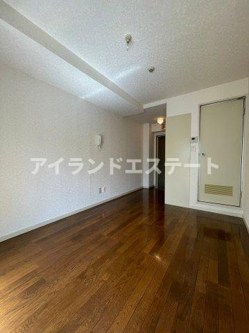 ミキハウス　オートロック　バイク相談　洋室7帖の内装