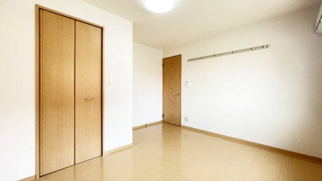 セレーノ　弐番館の居間・リビング