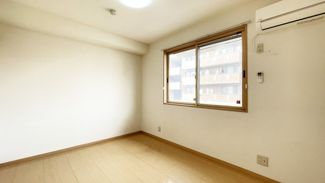 セレーノ　弐番館の居間・リビング