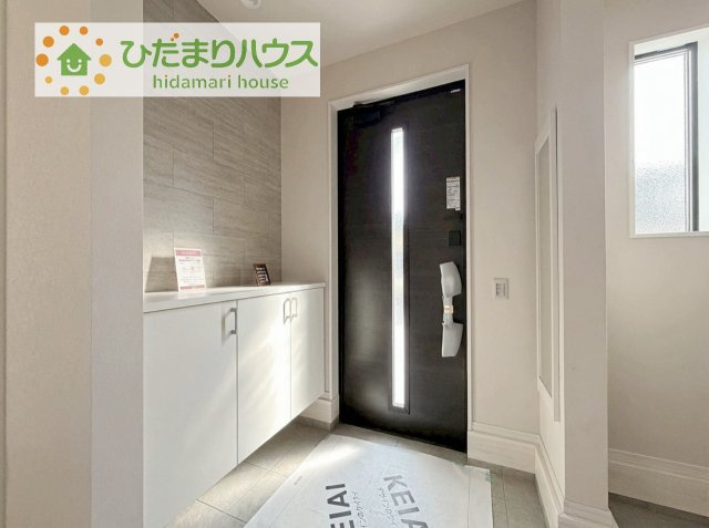 【玄関】 | 土浦市木田余西台3期　新築戸建 | 丁度良い靴箱のサイズ♪これだけあれば家族全員の靴がしまえてスッキリ(^O^)