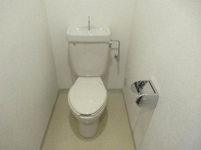 姫路市塩町の賃貸マンションのトイレ