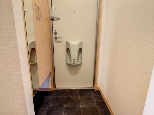 リーフコート星ヶ丘の玄関