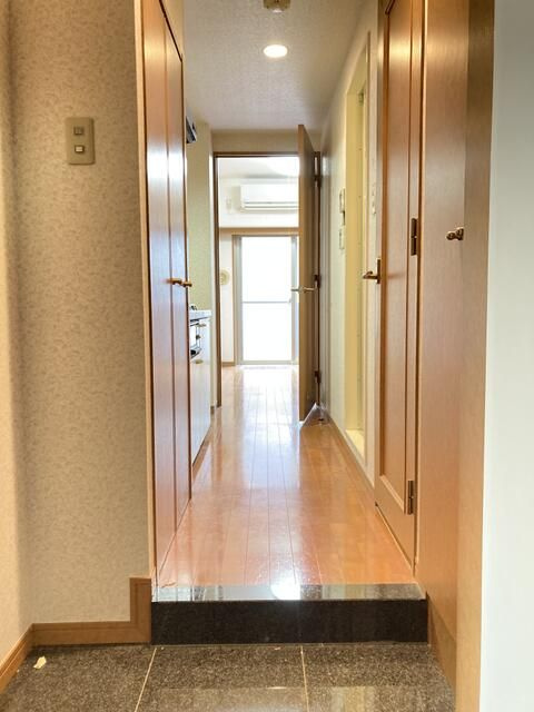 ドルチェ・ロイヤルステージ新大塚の玄関