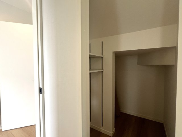 皆様、物件の問い合わせをするときの決め手って何ですか？立地？設備？駐車場？色々あると思いますが、ココも候補に入れてイイと思うんです。いや、マジで！な、【港南区日限山４丁目新築戸建】の収納|ちょっとした収納スペースも充実しています