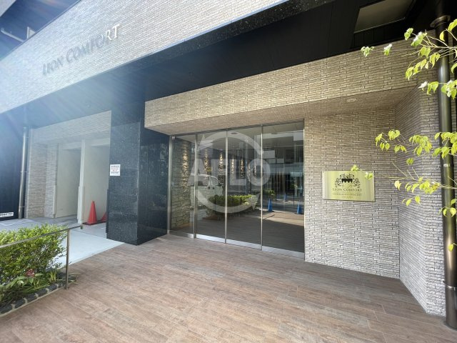 レオンコンフォート本町クレセントのエントランス|レオンコンフォート本町クレセント　エントランス