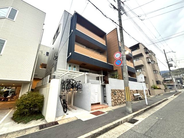 ヴァレイ岡本　の外観