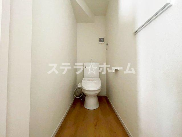 鳥飼下2 新築戸建のトイレ|落ち着いたトイレです