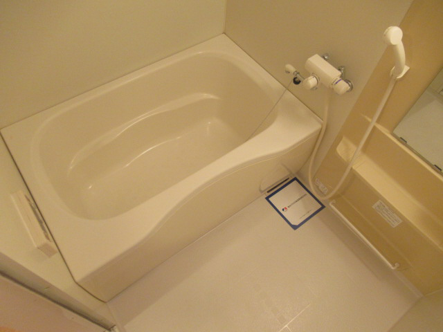 姫路市広畑区小松町３丁目のハイツの浴室