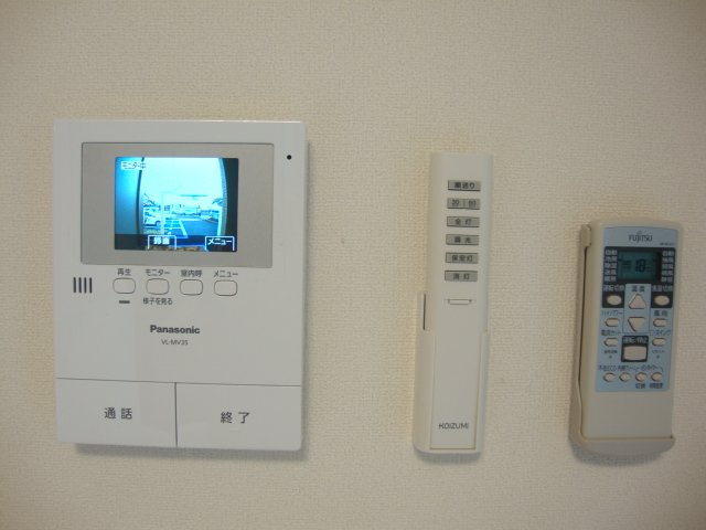 グランディールHANAの内装|カメラ付インターホン