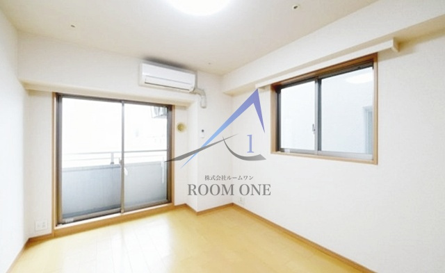アクティア神田岩本町の居間・リビング|洋室のお部屋です。