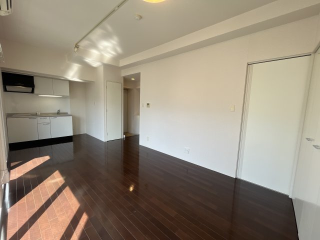 ラ・ベリーザ南今宿の居間・リビング