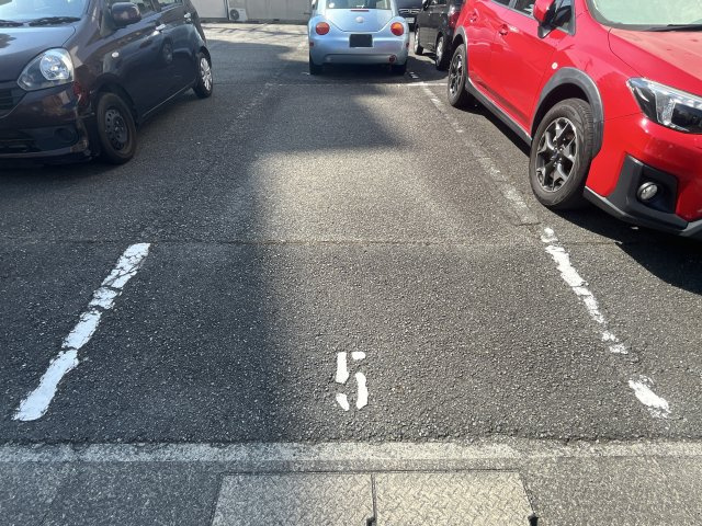 ラ・ベリーザ南今宿の駐車場