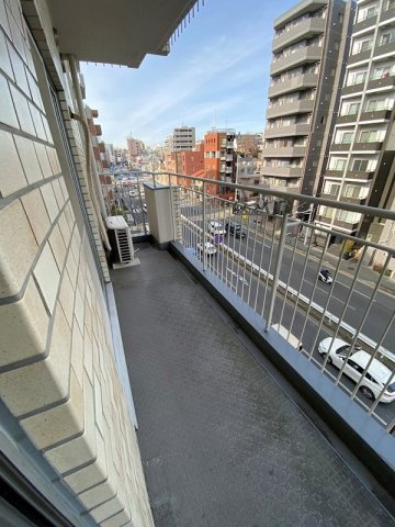 下落合ハウスのバルコニー