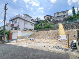 【前面道路含む現地写真】 | 京都市伏見区桃山町遠山　2区画B号地　建築条件無し