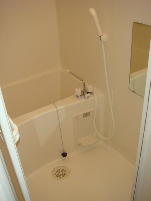 アールズコートⅡ棟の浴室