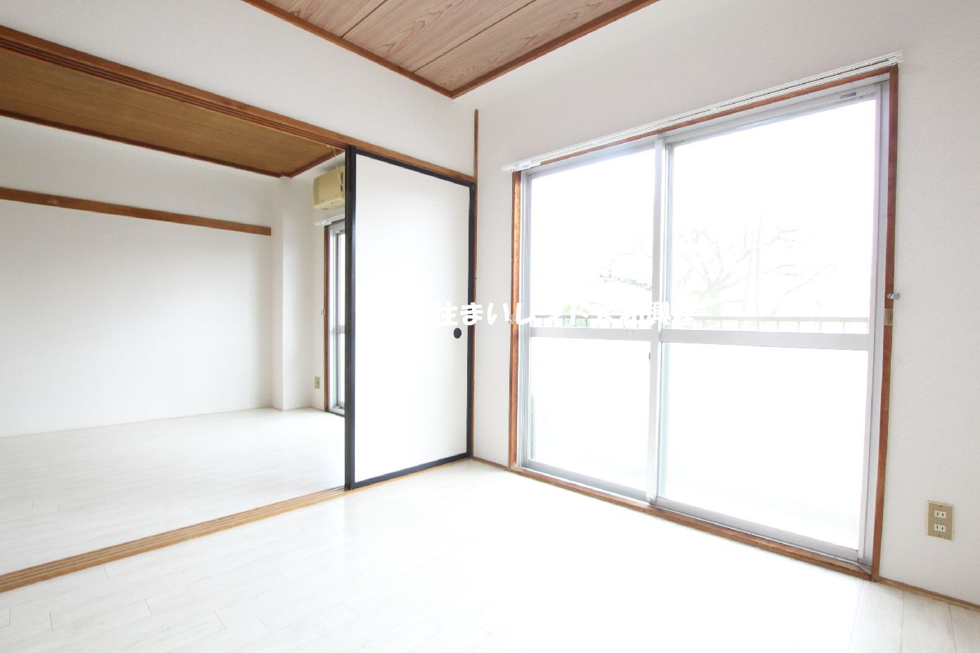 平和コーポの居間・リビング