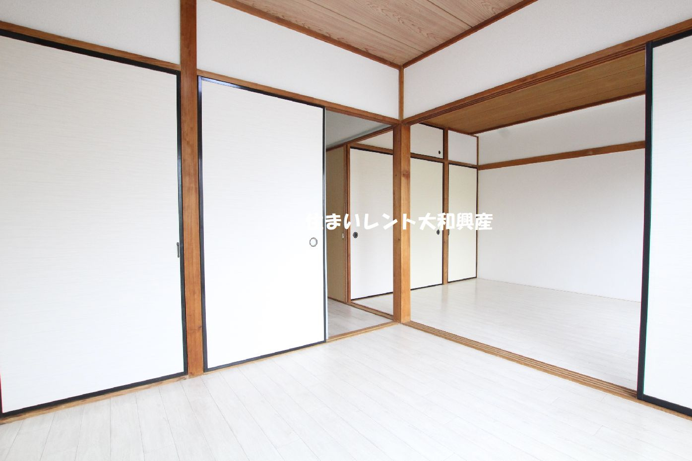 平和コーポの居間・リビング