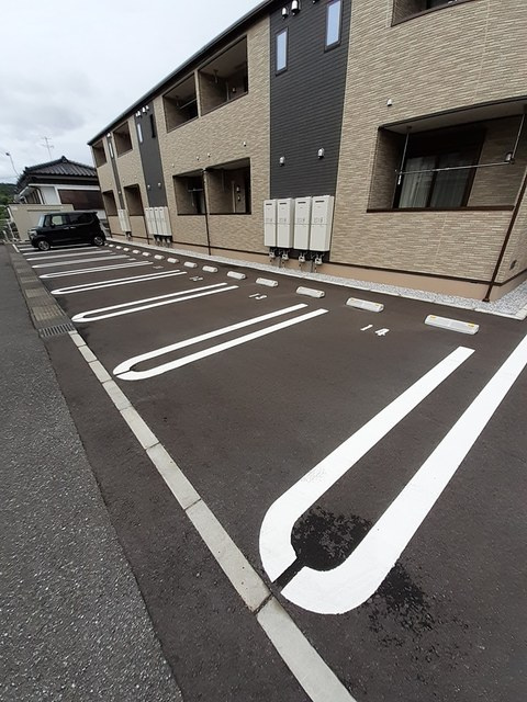 メゾンコリーヌの駐車場|駐車場