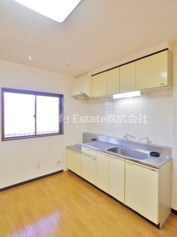 小平市鈴木町２丁目の賃貸マンションのキッチン