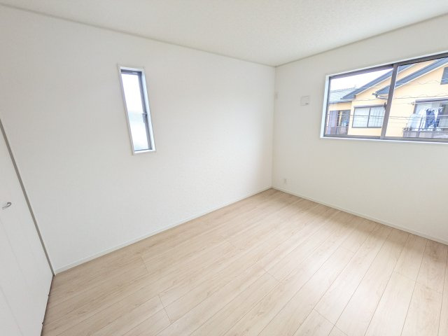 つくば市高見原　第18　新築戸建て　の洋室|陽当たりの良い明るい洋室です♪